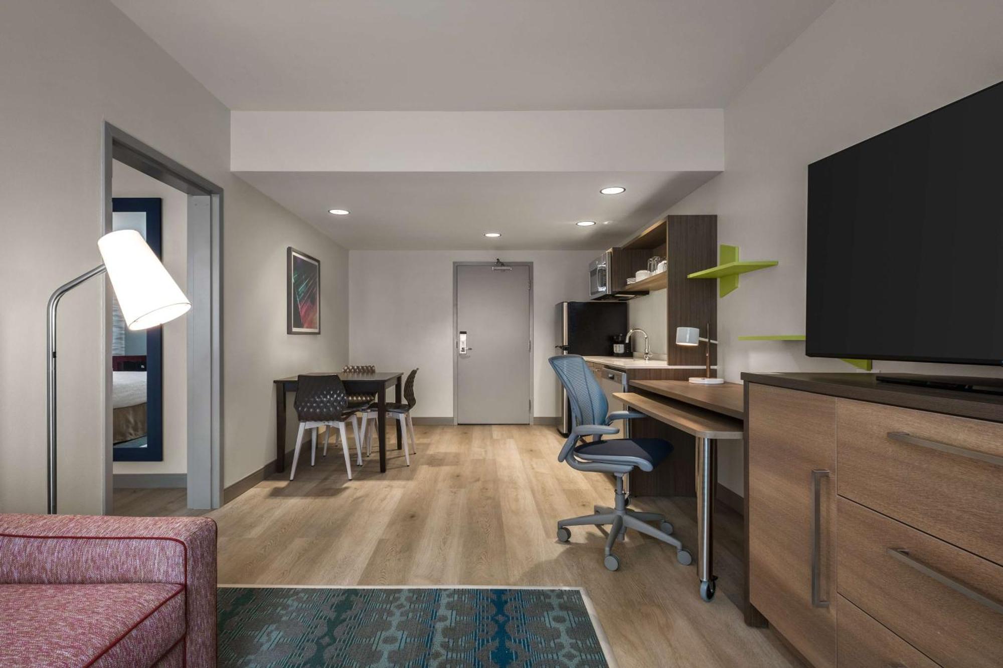 Hotel Home2 By Hilton East - Near Downtown And Ut Austin