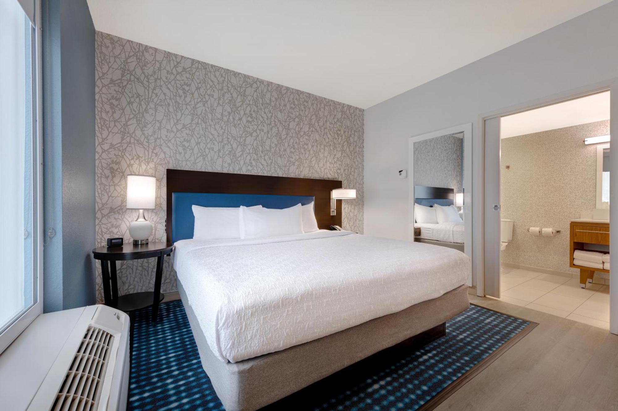 Home2 By Hilton East - Near Downtown And Ut Hotel Austin