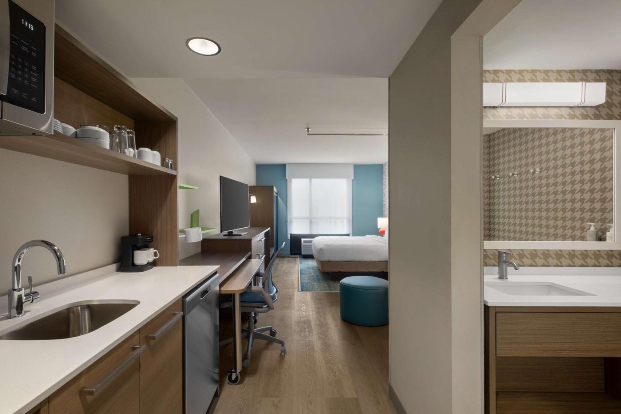 Home2 By Hilton East - Near Downtown And Ut Hotel Austin